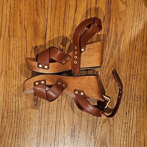 Tory Burch Sandal 5.5 - Picture 2 of 3